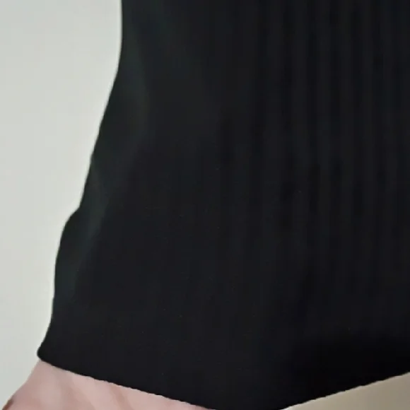 🎁FREE GIFT INCLUDED🎁Forever 21 Elegant Black Short Sleeve Tee - Picture 8 of 11